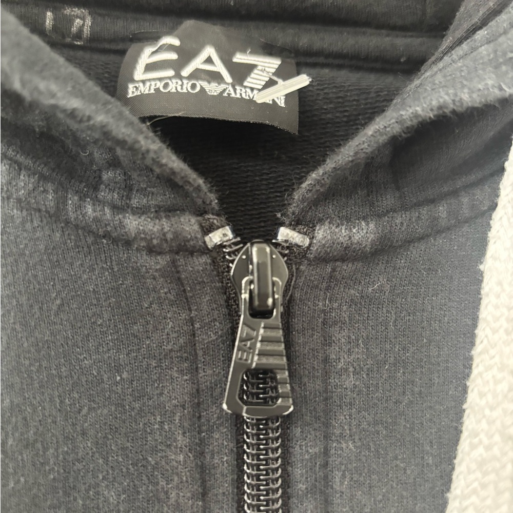 Emporio Armani Men's Black and Red Zip-Up Sweater - Picture 6 of 7